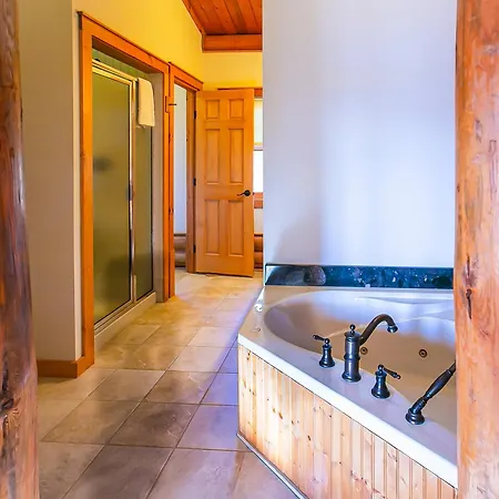 Ampersand Bay Resort Saranac Lake Exterior photo